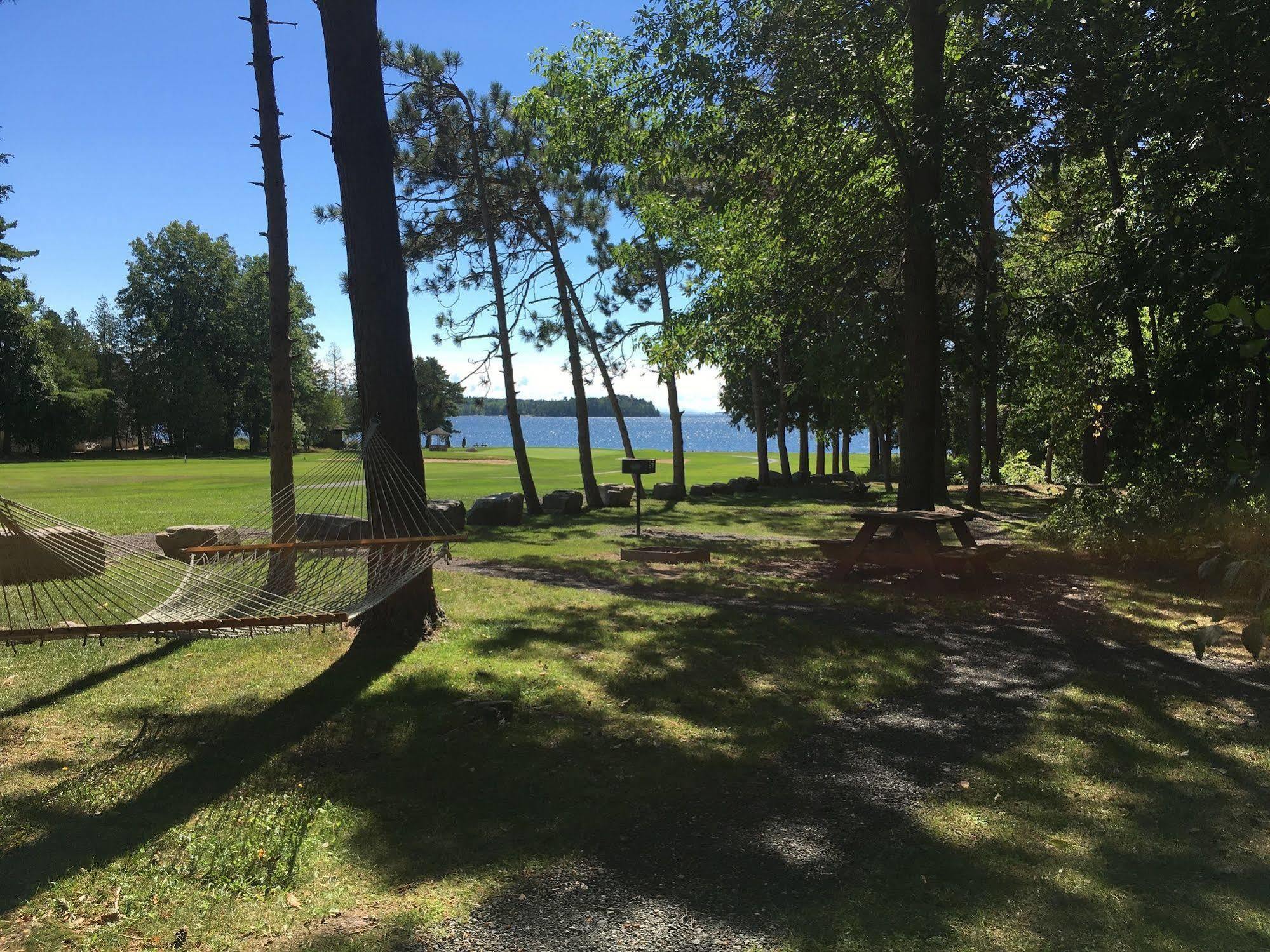 Bluff Point Golf Resort Plattsburgh Bagian luar foto