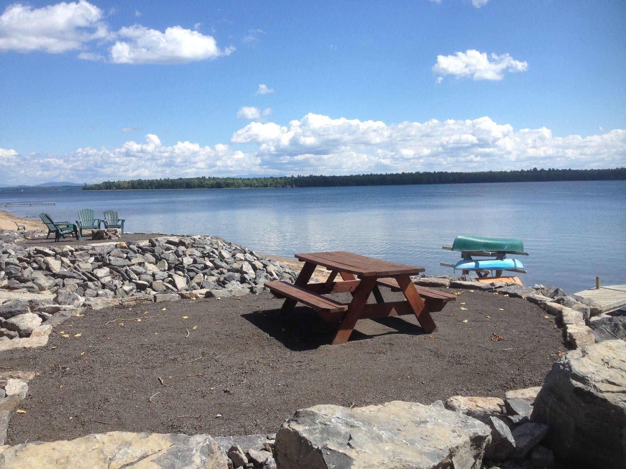 Bluff Point Golf Resort Plattsburgh Bagian luar foto