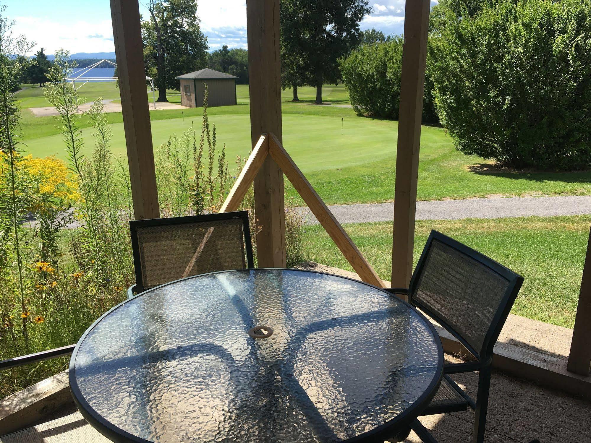 Bluff Point Golf Resort Plattsburgh Bagian luar foto