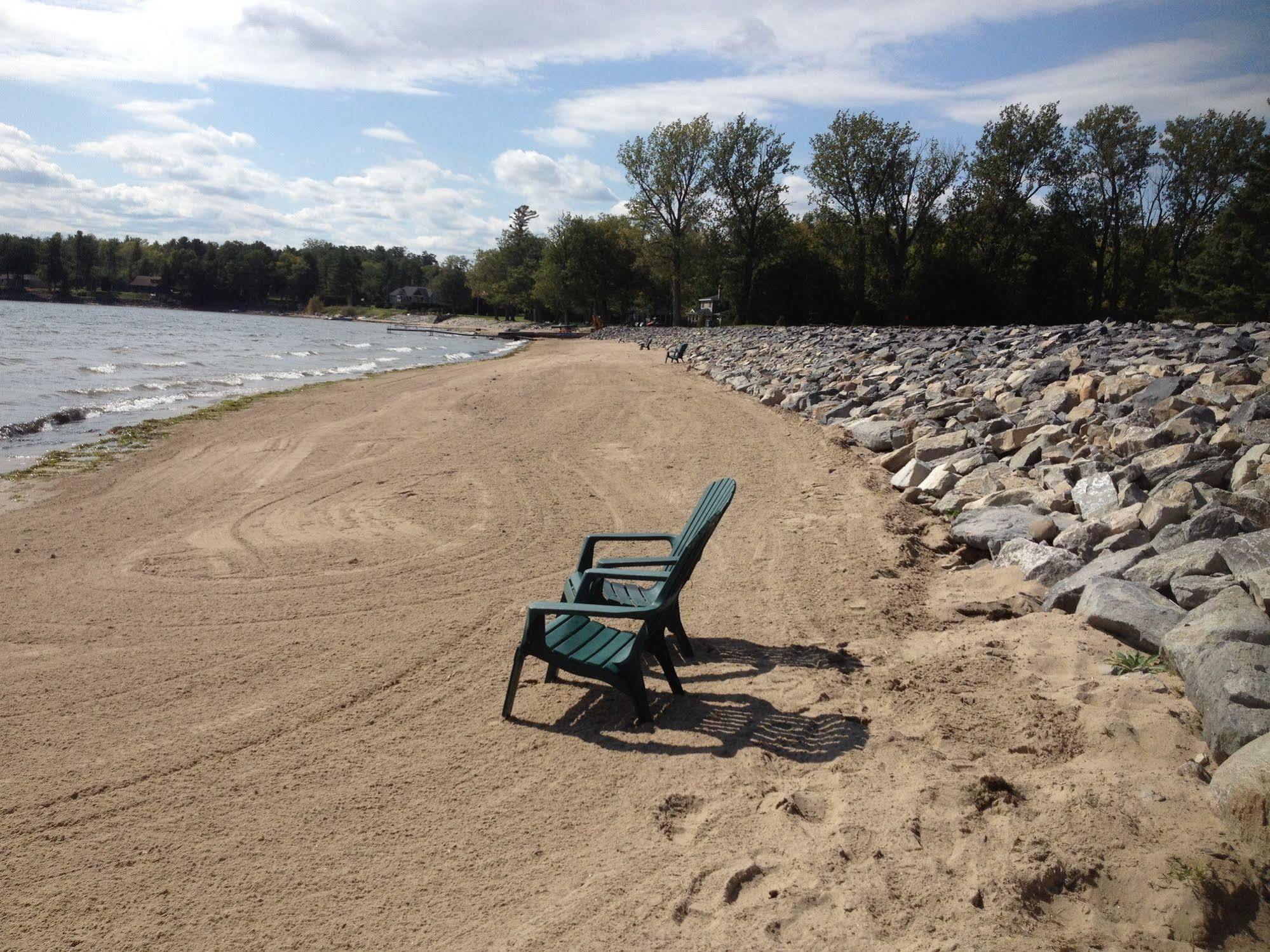 Bluff Point Golf Resort Plattsburgh Bagian luar foto